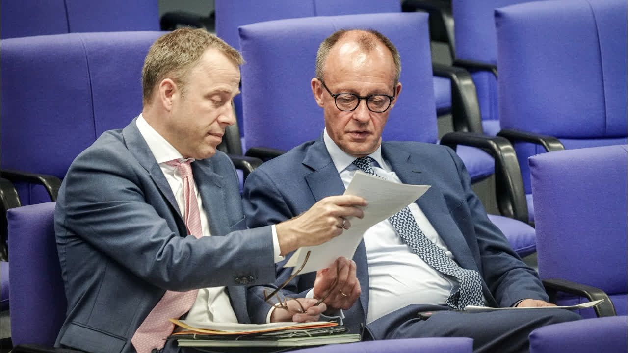 CDU-Politiker: Merz muss Platz freimachen