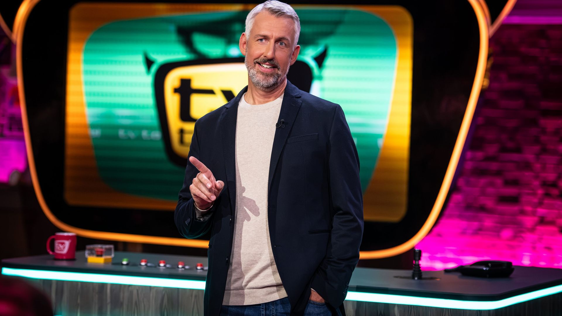 TV TOTAL STAND-UP CLUB - 02. STAFFEL - 2026 - FOLGE 010