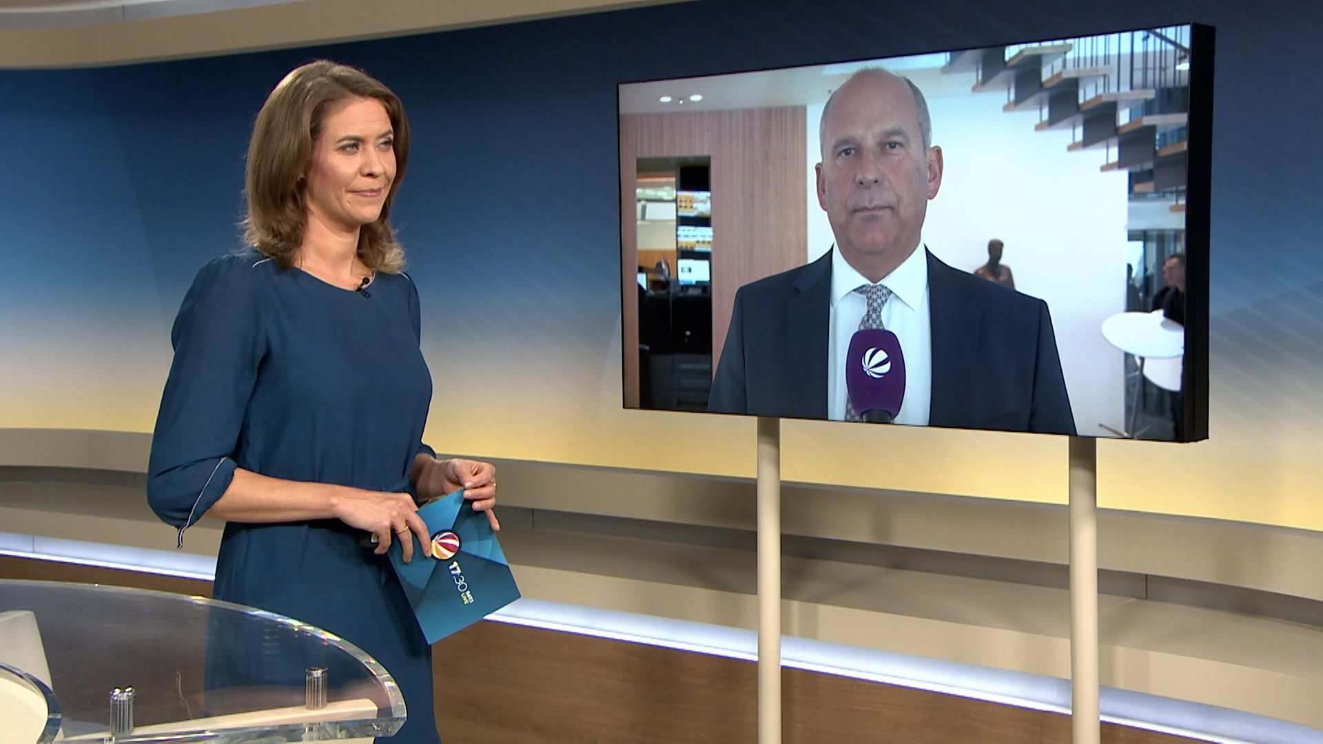 Hessens Innenminister Poseck zu Drohnen am Flughafen Frankfurt