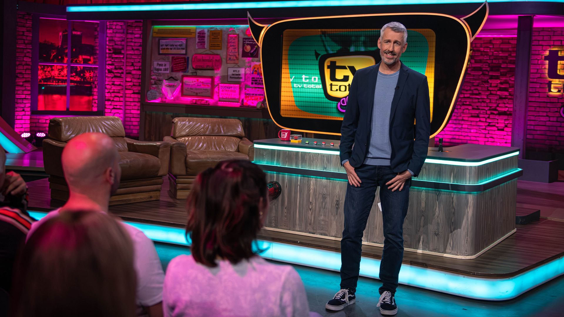 TV total Stand-Up Club: mit Basti, Chris Tall , Tobias Mann, Freddy und Simon!