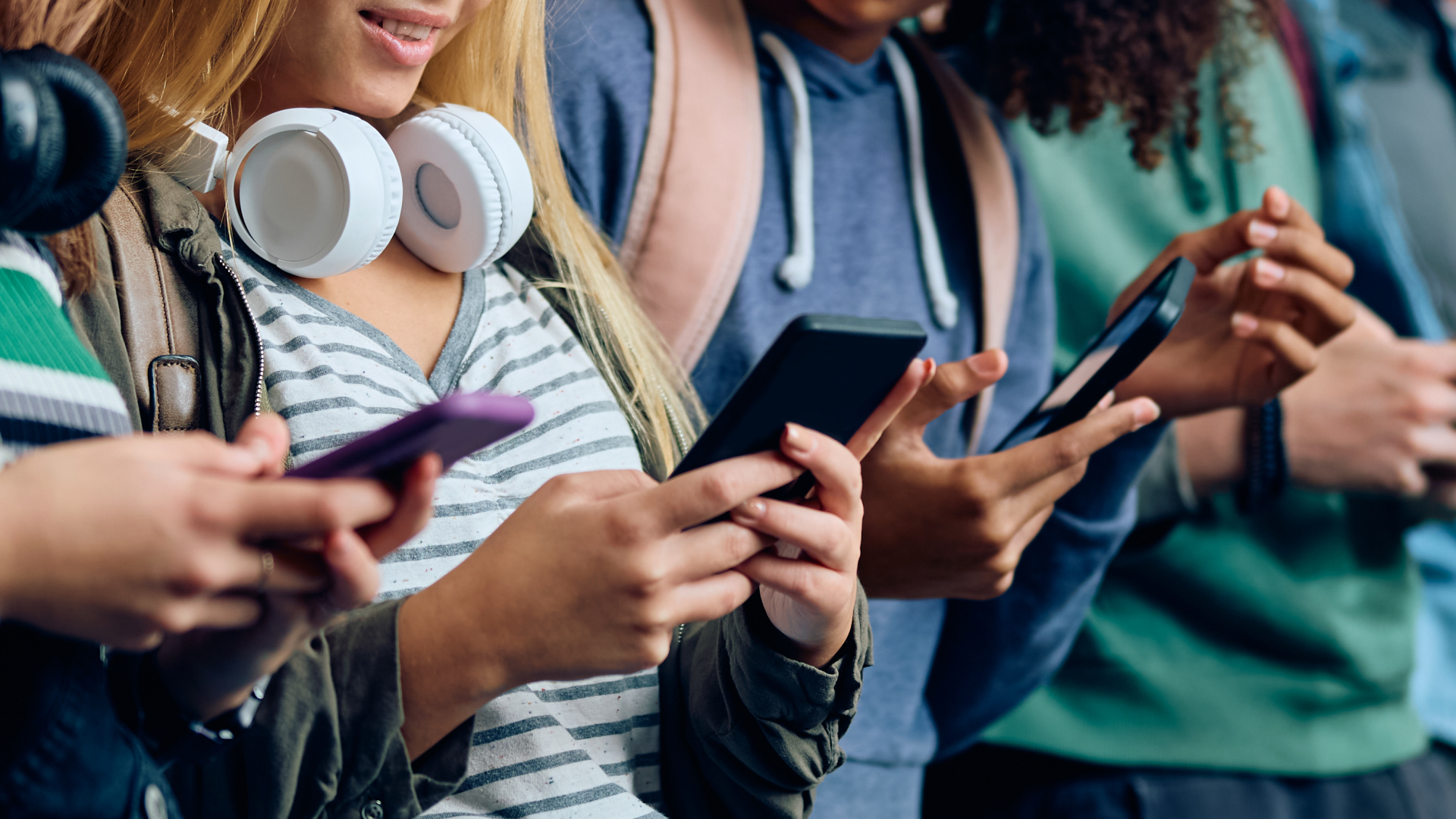Experten fordern Social Media erst ab 13 Jahren