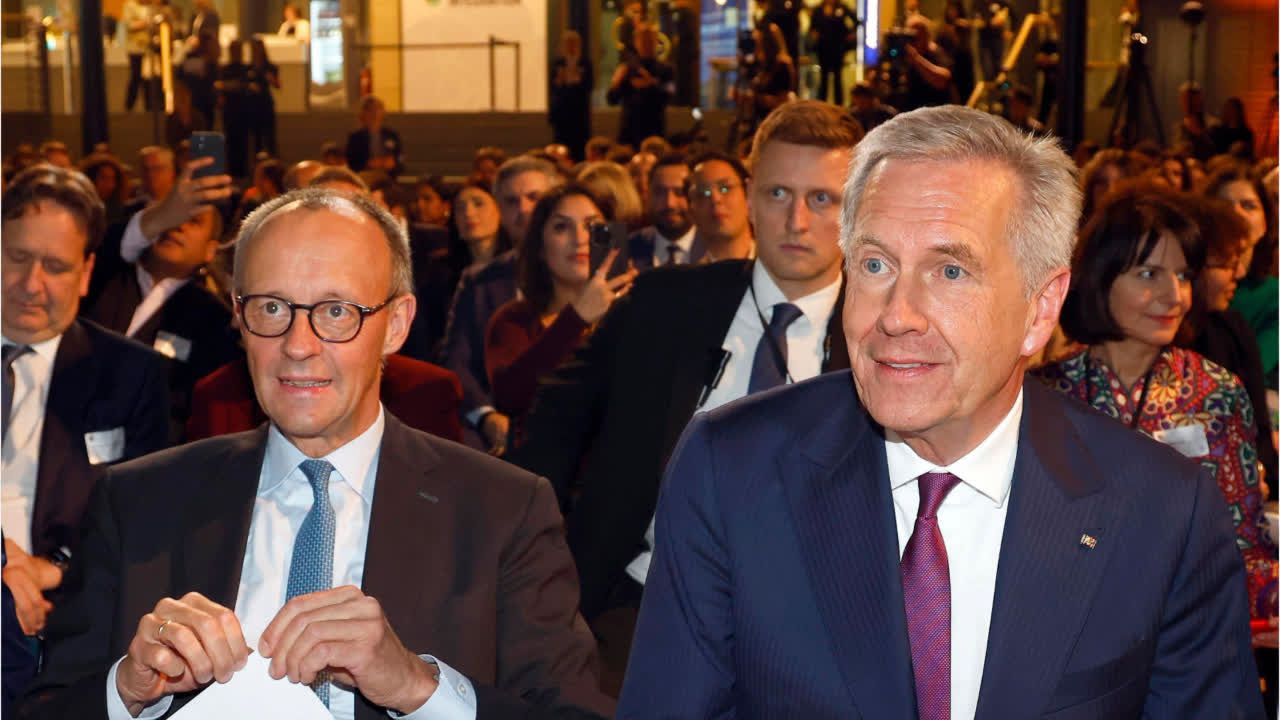 Wulff für Altersgrenzen in sozialen Medien