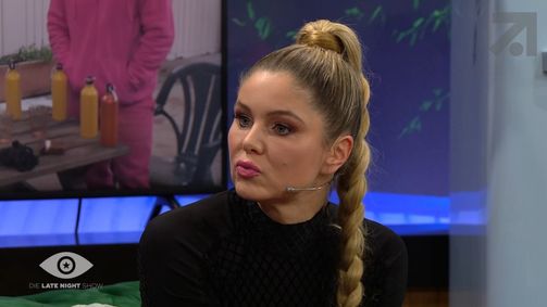 Promi Big Brother - Die Late Night Show PROMI BIG BROTHER - DIE LATE NIGHT SHOW - 09. STAFFEL Folge 2: Tornado im Anmarsch: Eure Fragen an Yvonne Wölke 