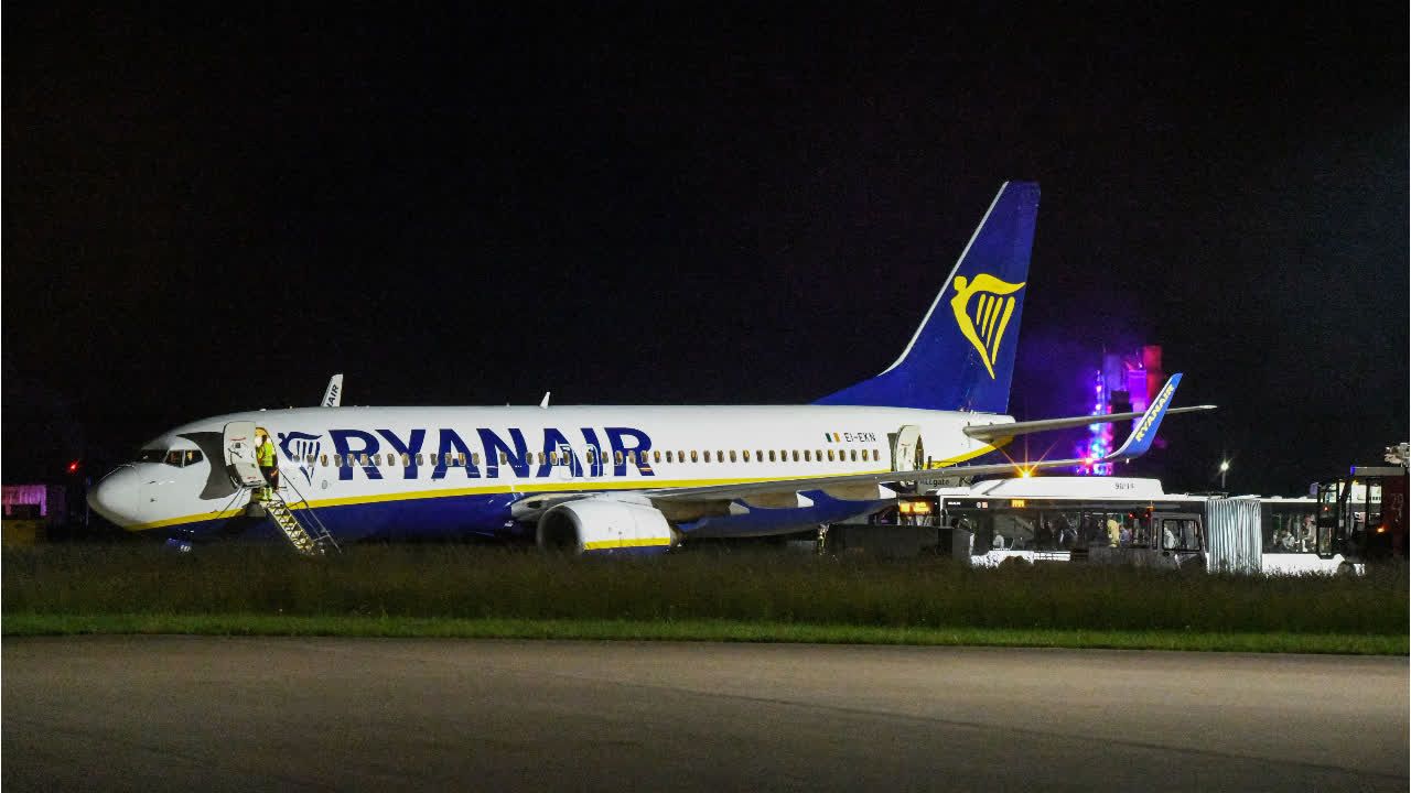 Fensterbruch im Ryanair-Flug: Jetzt spricht die Ehefrau des Verletzten