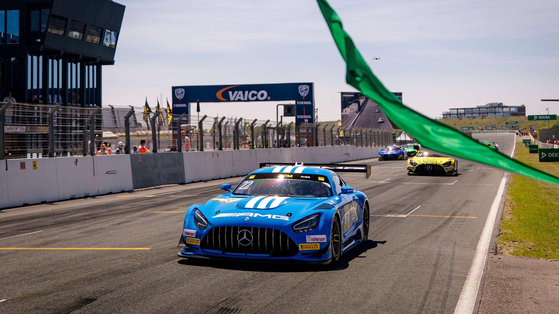 DTM: Gesamtführender Lucas Auer mit Dreher nach dem Safety-Car