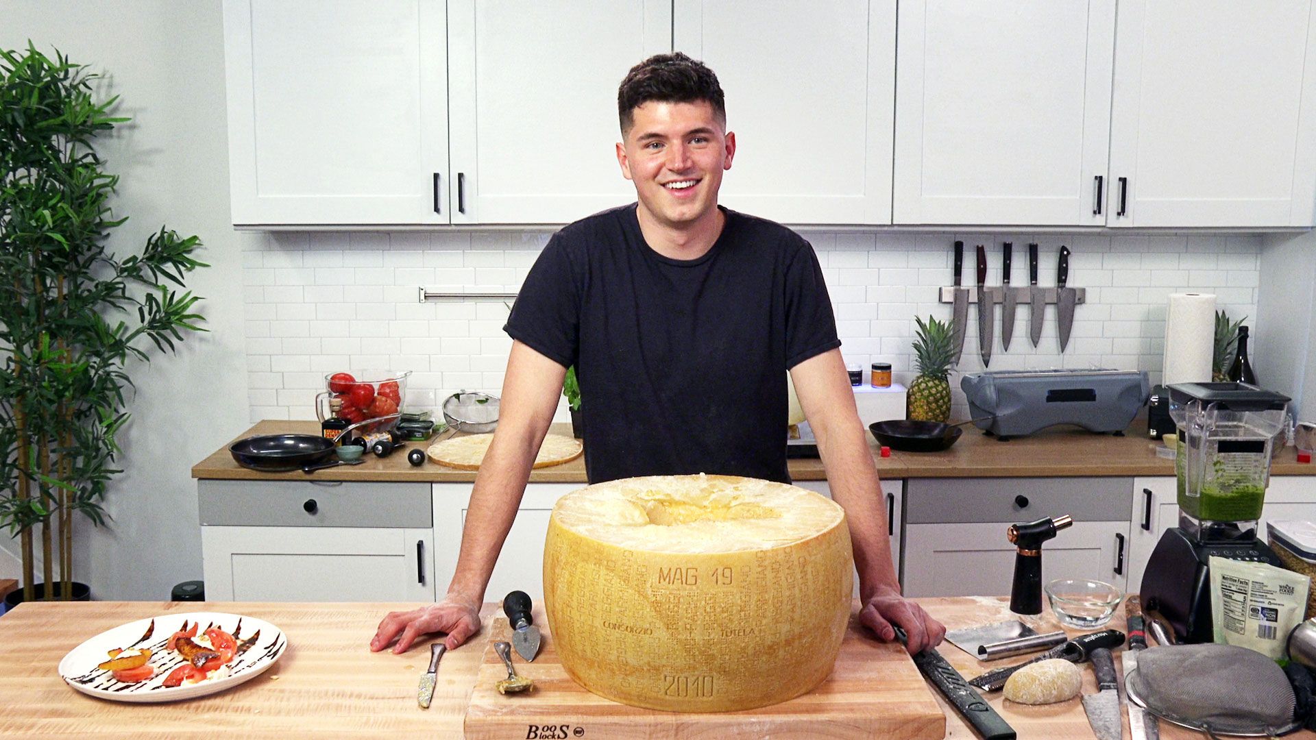 Pasta aus dem Käse-Laib