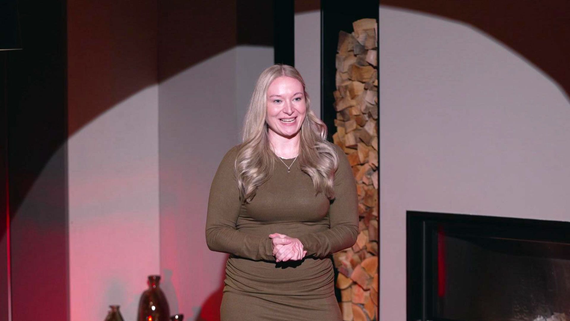 PITCH Aileen Tina
