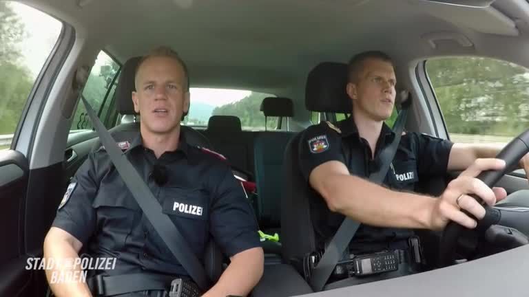 Staffel 1 Folge 1: Auf frischer Tat ertappt