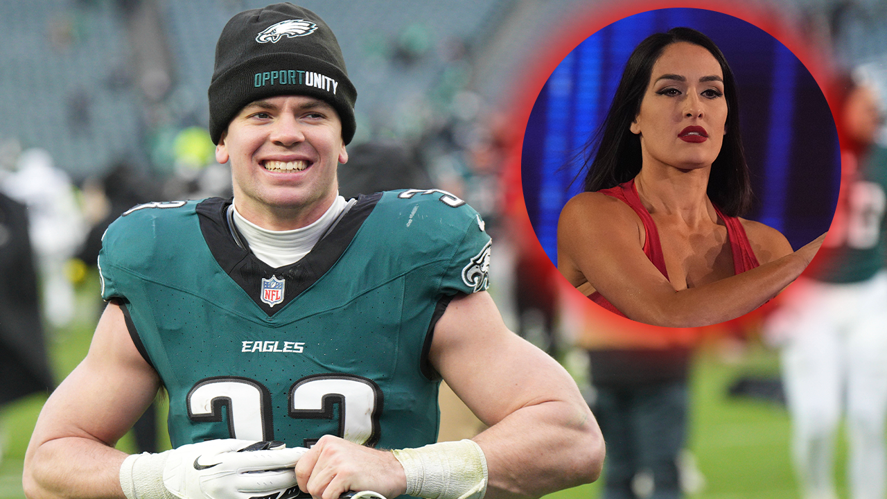 NFL: 20 Jahre Altersunterschied: NFL-Star und WWE-Ikone bandeln an