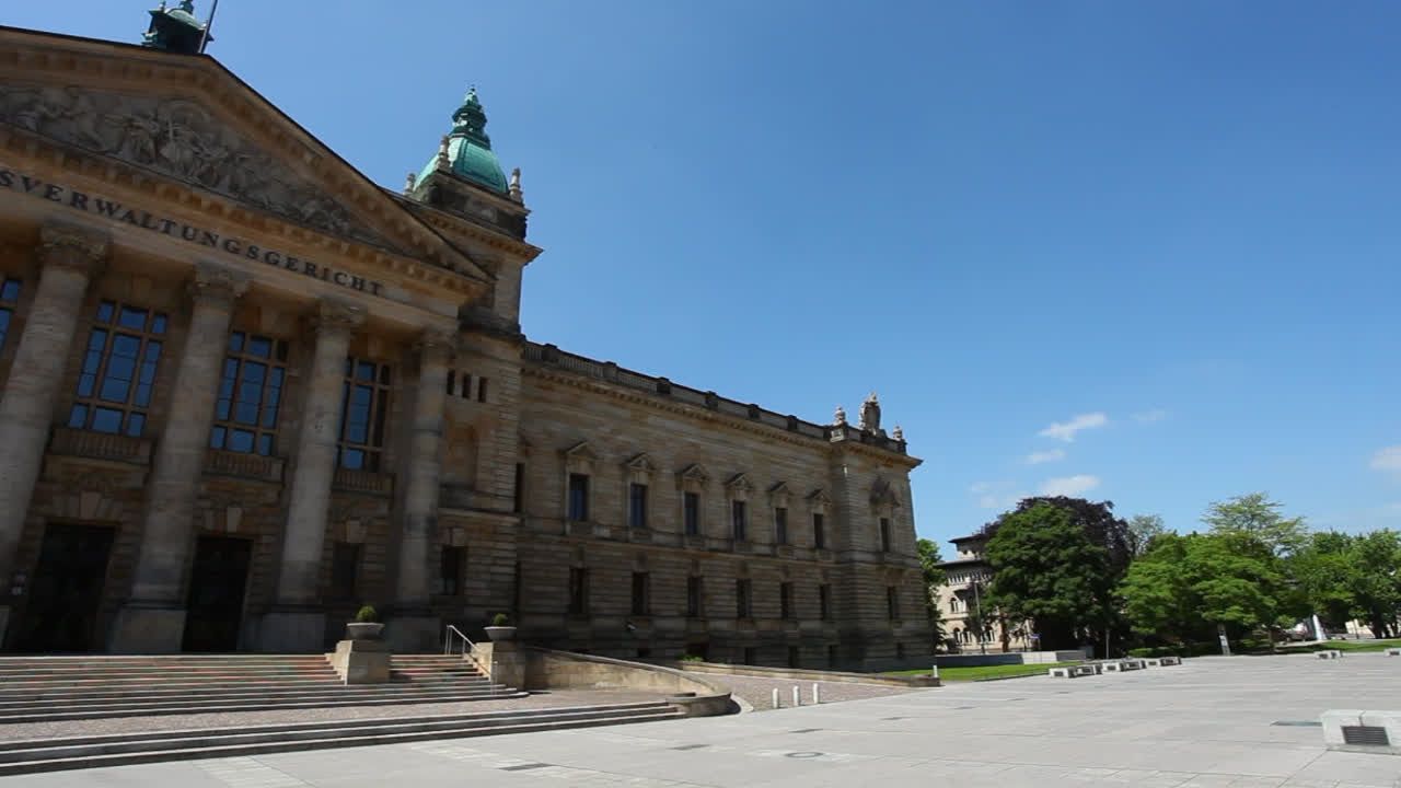 Asylklagen dauern wieder länger