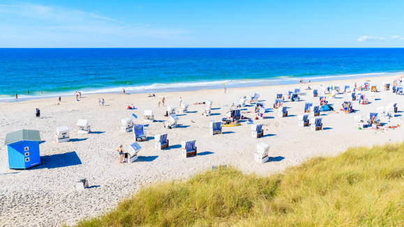 The Future of Sylt Tourism: Residents and Commuters Invited to Shape Strategy