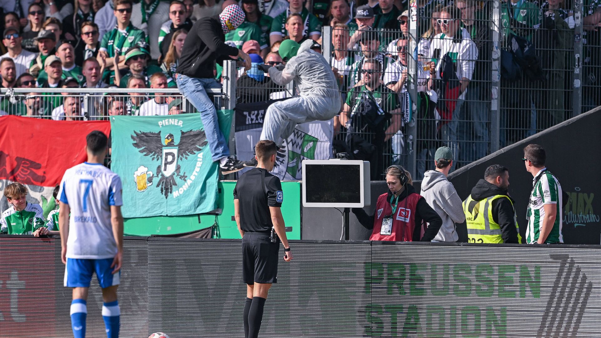2. Bundesliga: Das sind die Netzreaktionen nach VAR-Sabotage in Münster