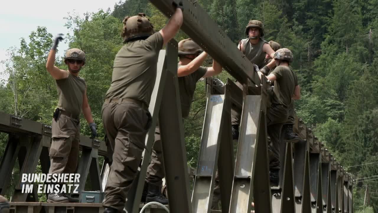 Staffel 01 Folge 01: Katastrophenhilfe - Bundesheer im Einsatz