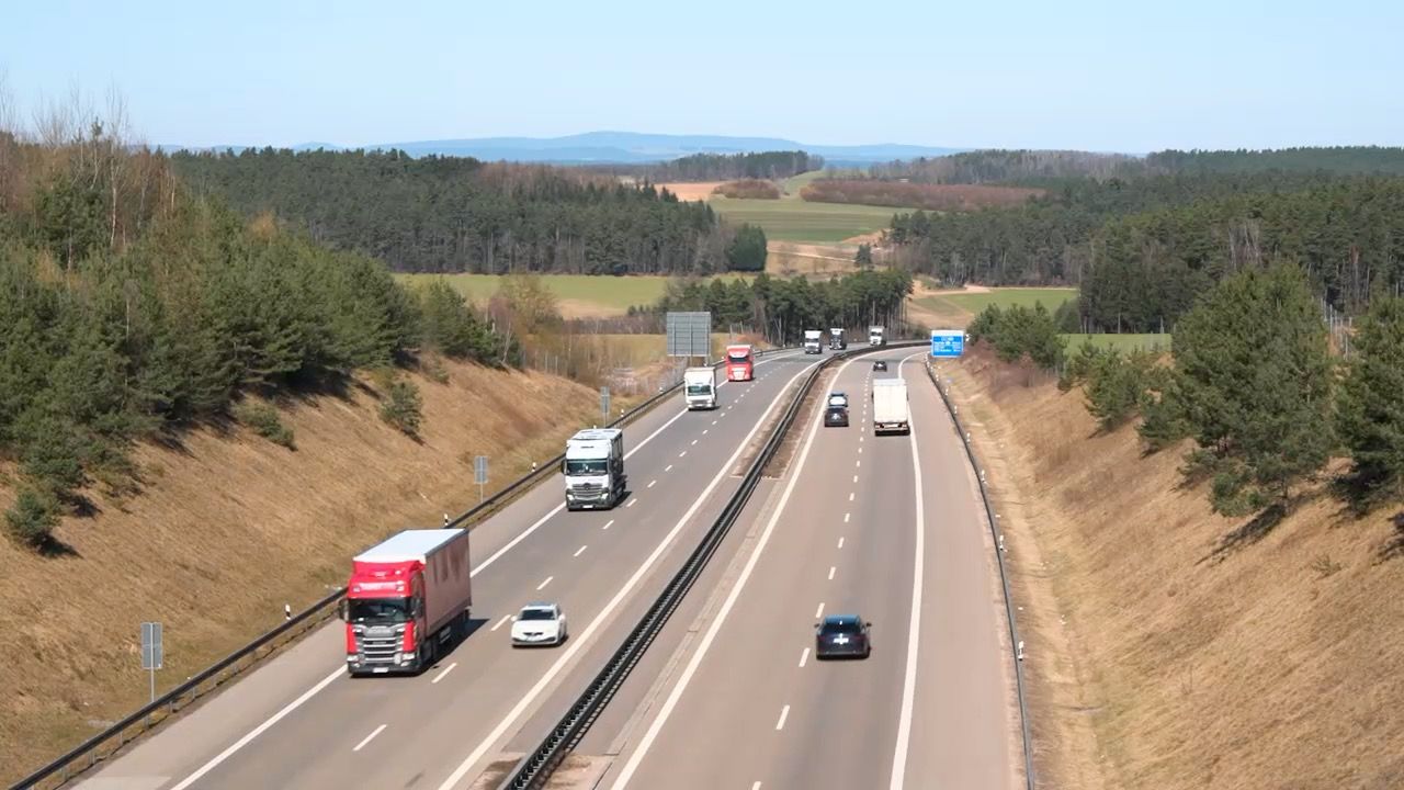 Niedrigwasser in Bayern: LKW dürfen sonntags und feiertags fahren