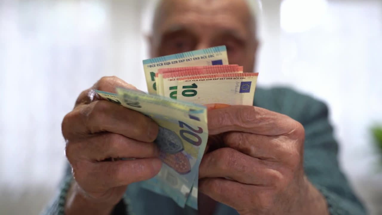 Pension und Rente klaffen auseinander