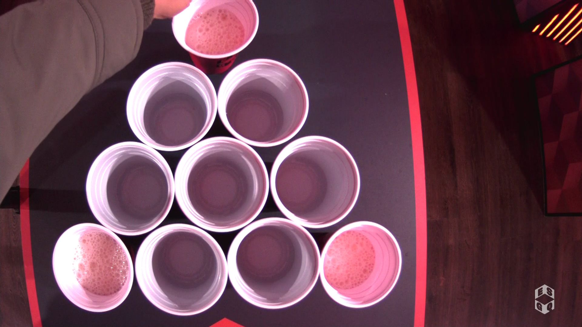 Bierpong-Joker: nur wer trifft, kommt weiter!