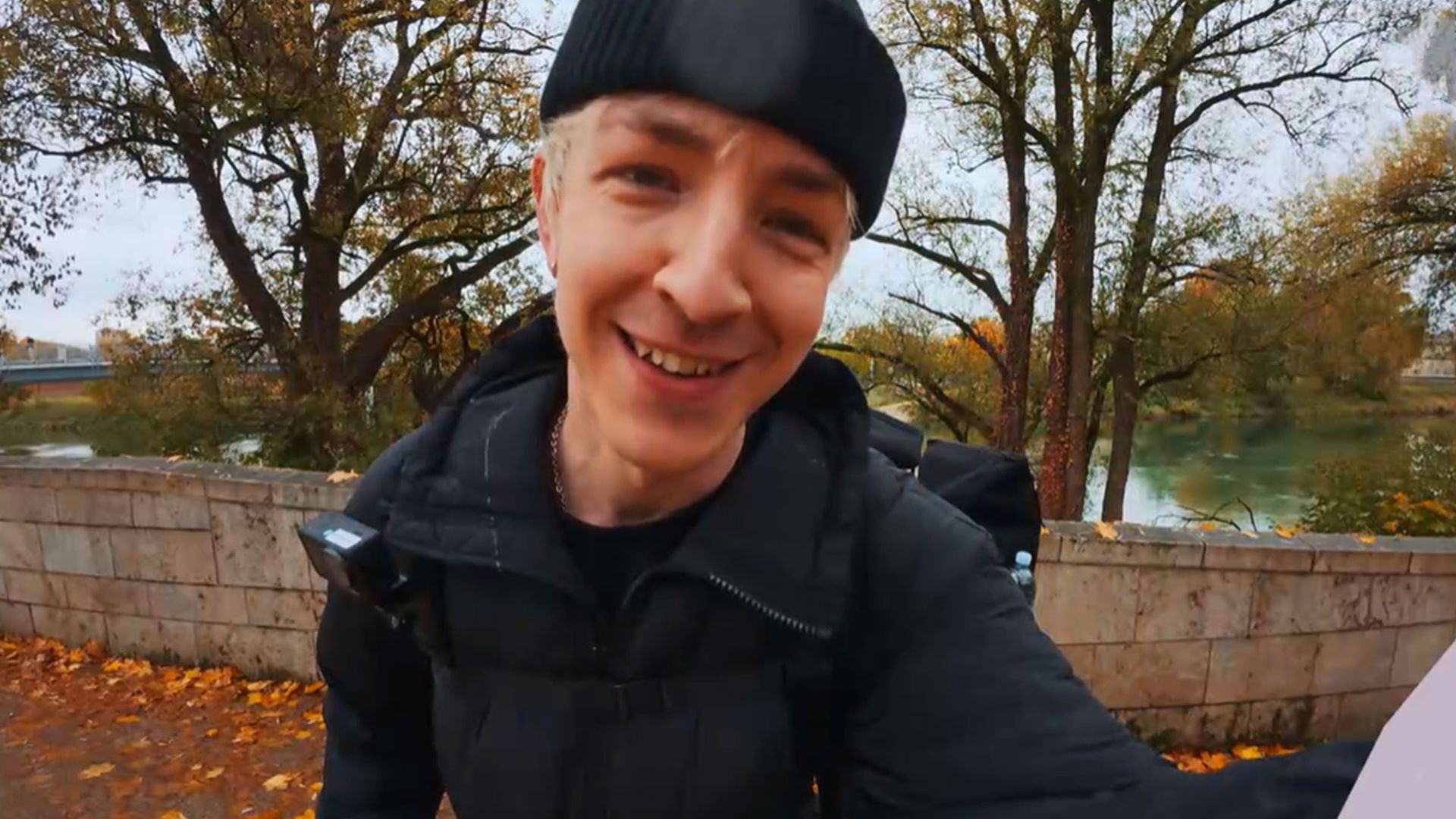 Backpfeifen und Zungenküsse