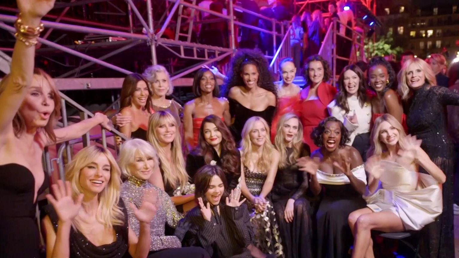 L'Oréal Le Défilé: Heidi Klum zelebriert Self-worth in Paris
