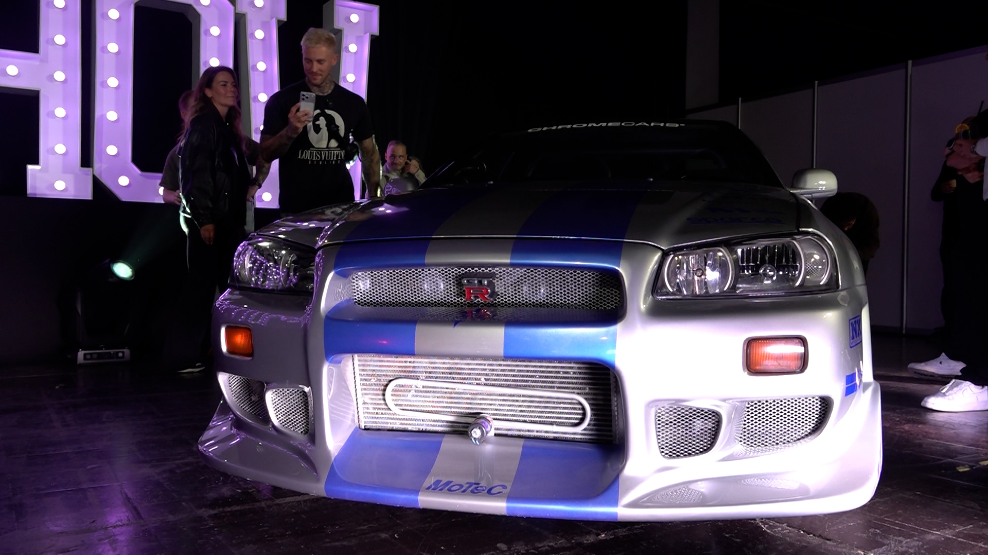 Räder statt Highheels: Car Walk zur Essen Motor Show