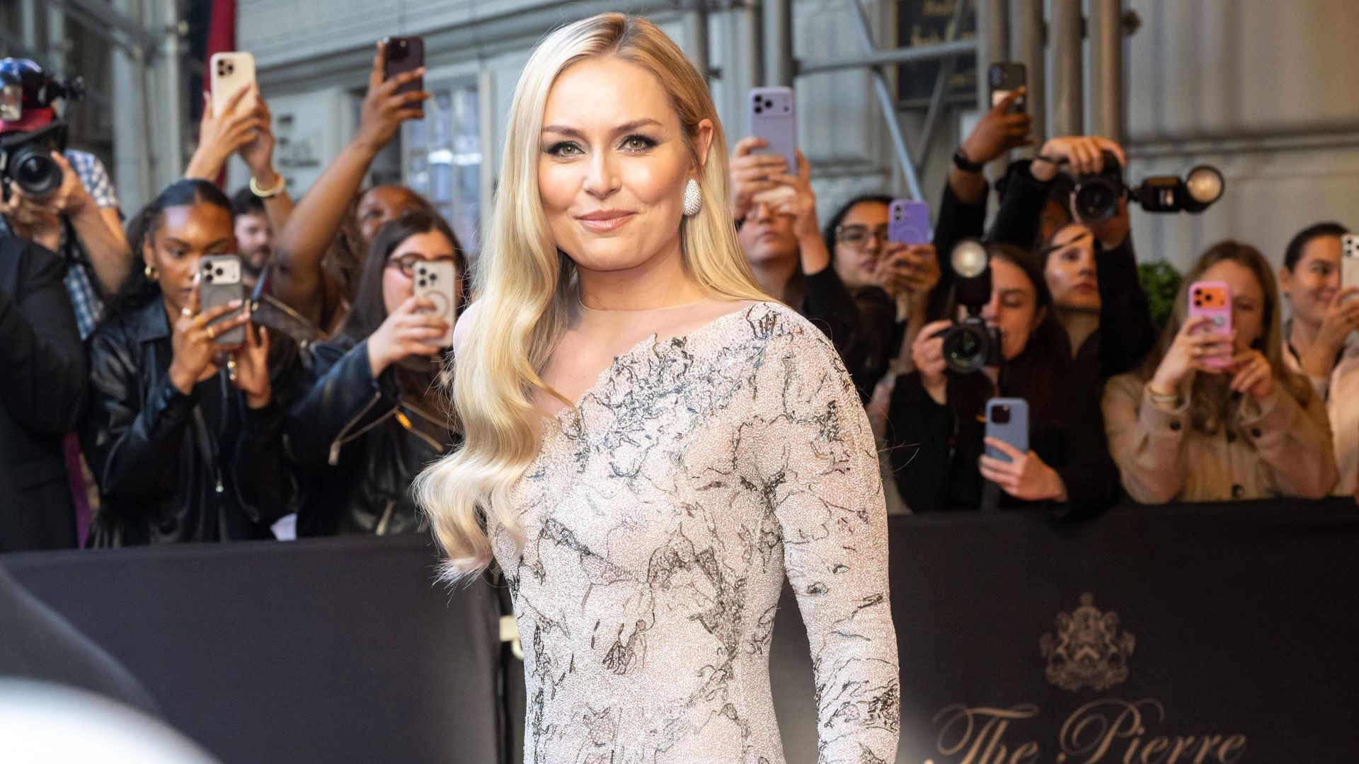 Nach 8 Operationen: Lindsey Vonn zeigt sich bei Met-Gala erstmals ohne Krücken