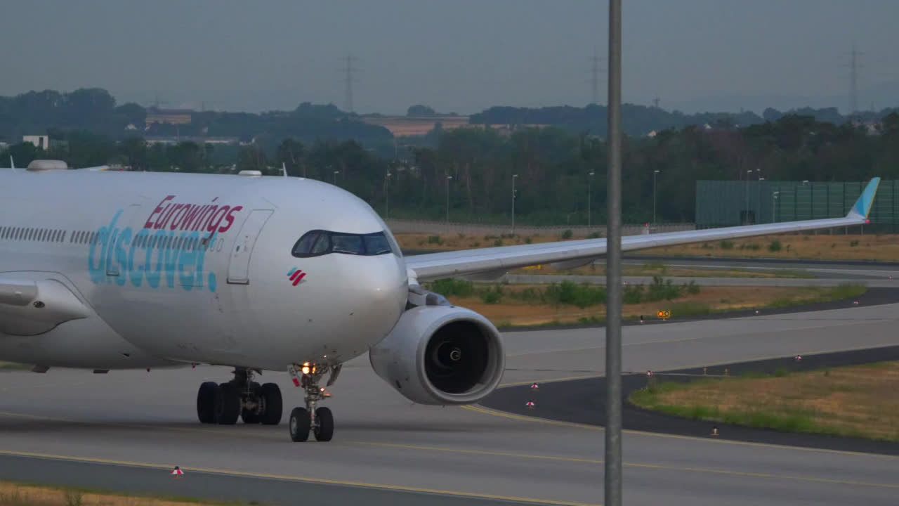 Mallorca-Flieger setzt plötzlich Notruf ab