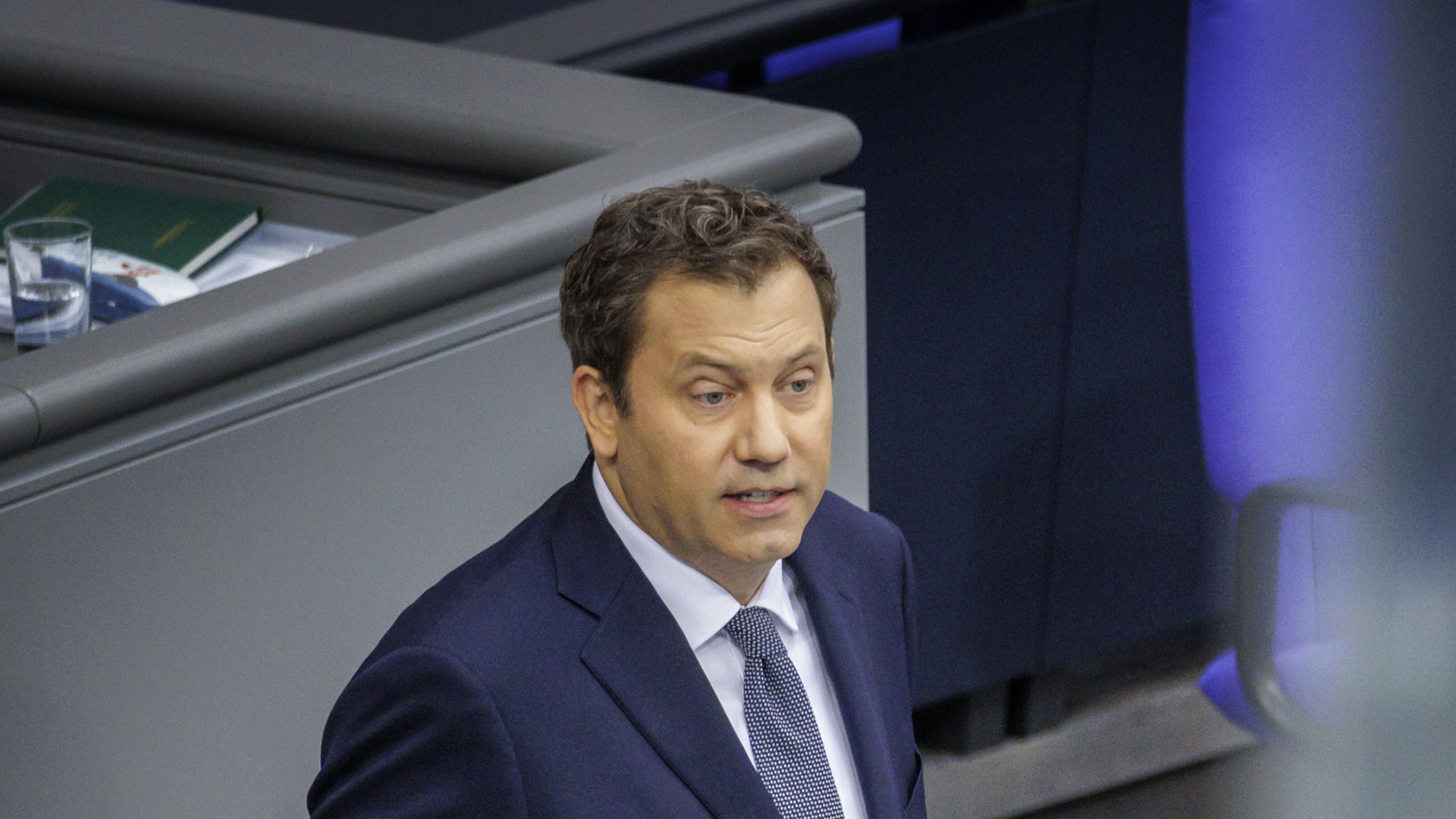 Viel Kritik an Klingbeils Schuldenplan