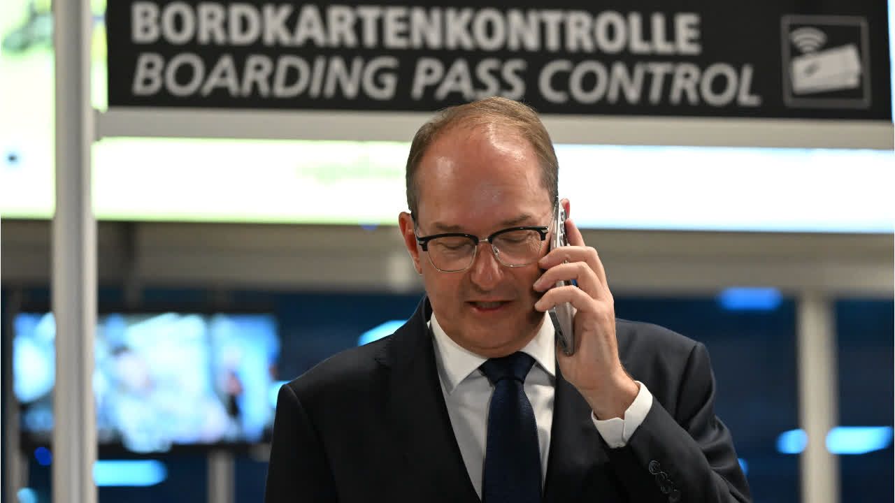Dobrindt: Drohnen-Vorfall "hybrides Anschlagsszenario"