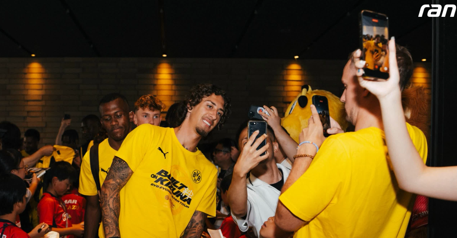 BVB-Stars in Japan frenetisch gefeiert