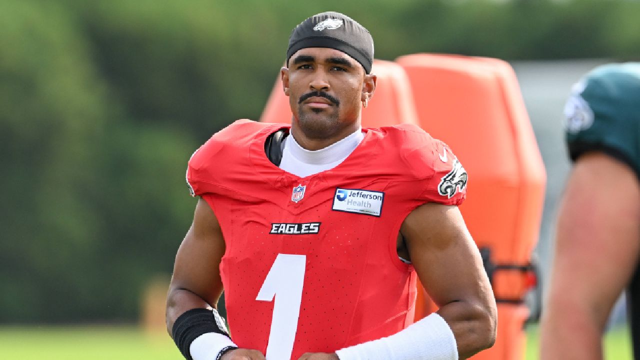 NFL: Eagles in Sorge! Jalen Hurts mit bösen Patzern im Training