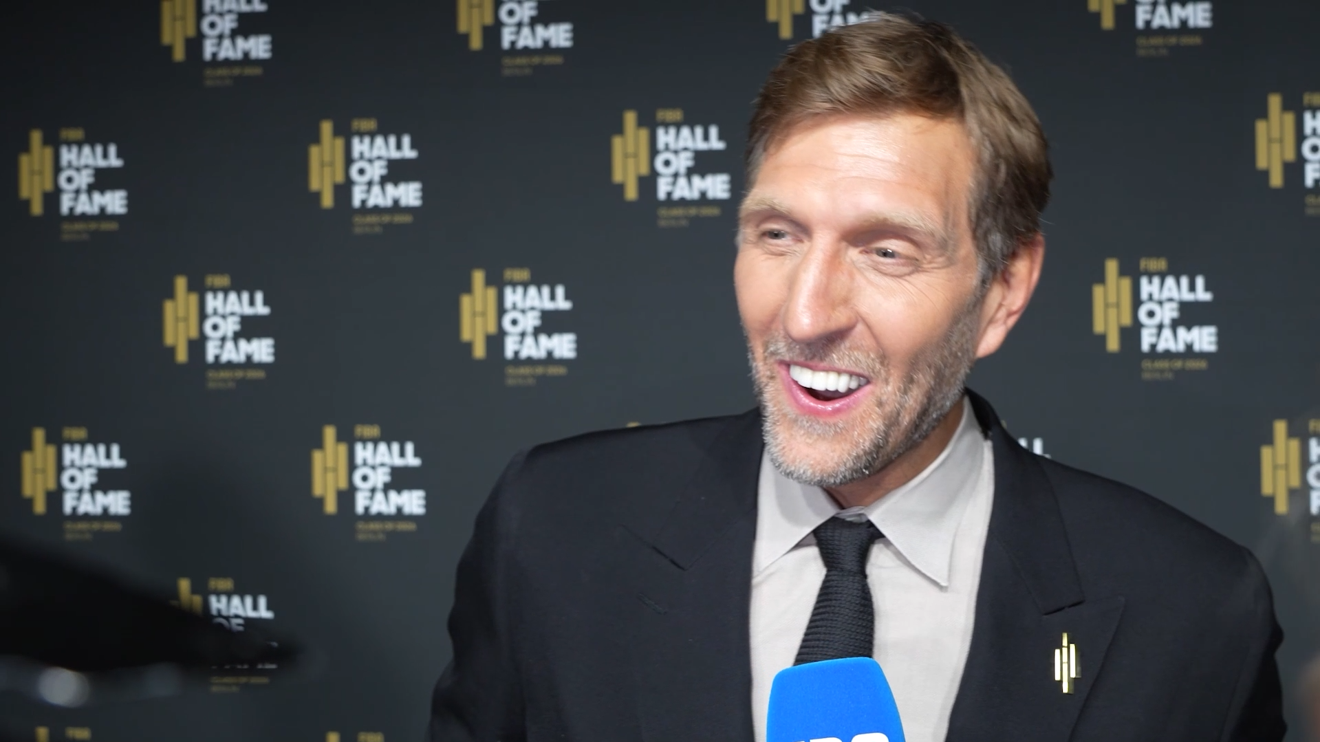 Nowitzki über Teleprompter Ausfall: "Kam ins Schwitzen!"