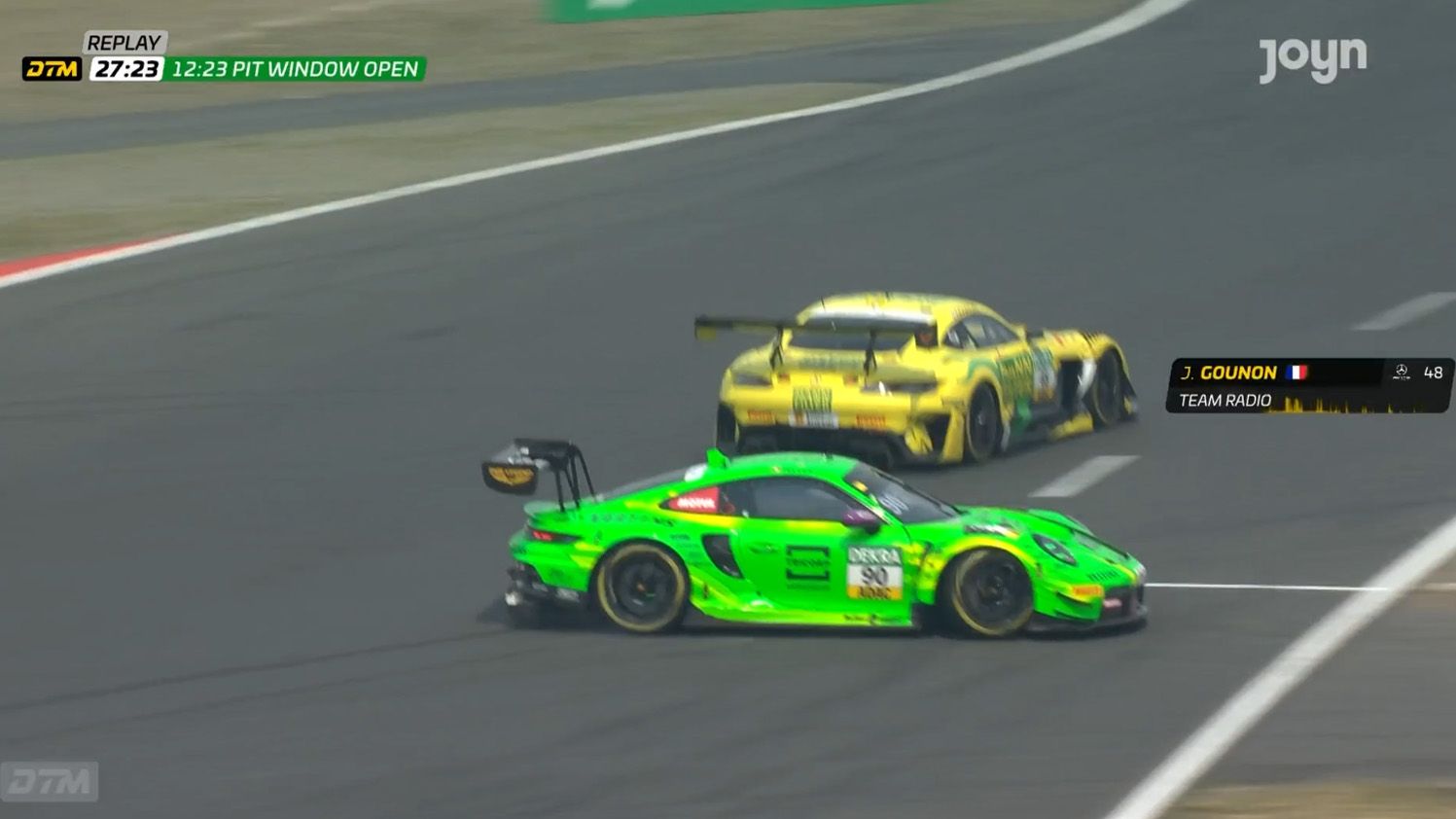 DTM: "Woooooow!" Gounon räumt Feller gnadenlos ab