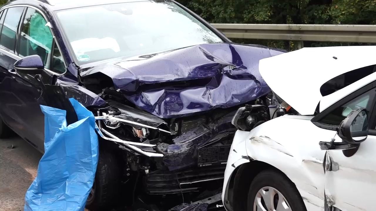 Jeder dritte Unfall wegen Ablenkung? Neue Studie zu Gefahr am Steuer
