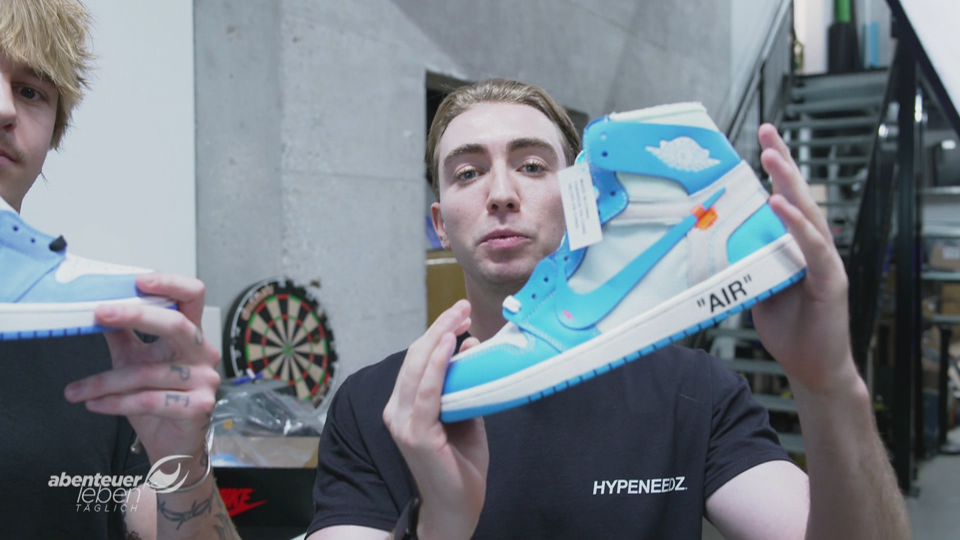 2.000 Euro für Sneaker: Was macht sie so teuer?