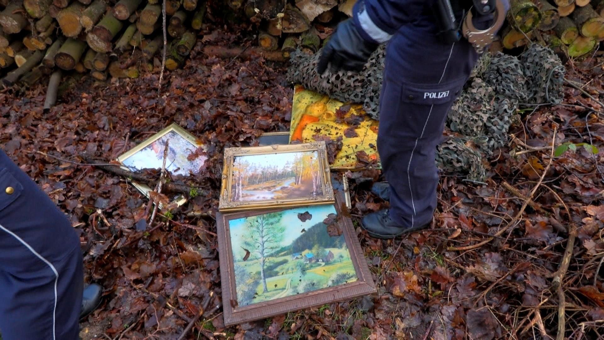 Explosion mitten im Wald