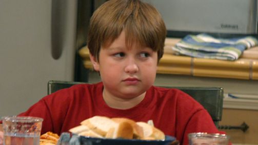 Two and a Half Men Two and a Half Men Folge 4: Her mit Mamis BH