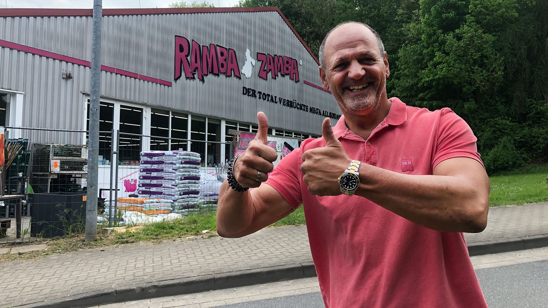 Themen u. a.: Sonderpostenlieferung für Ramschkönig Alexander Walzers Markt