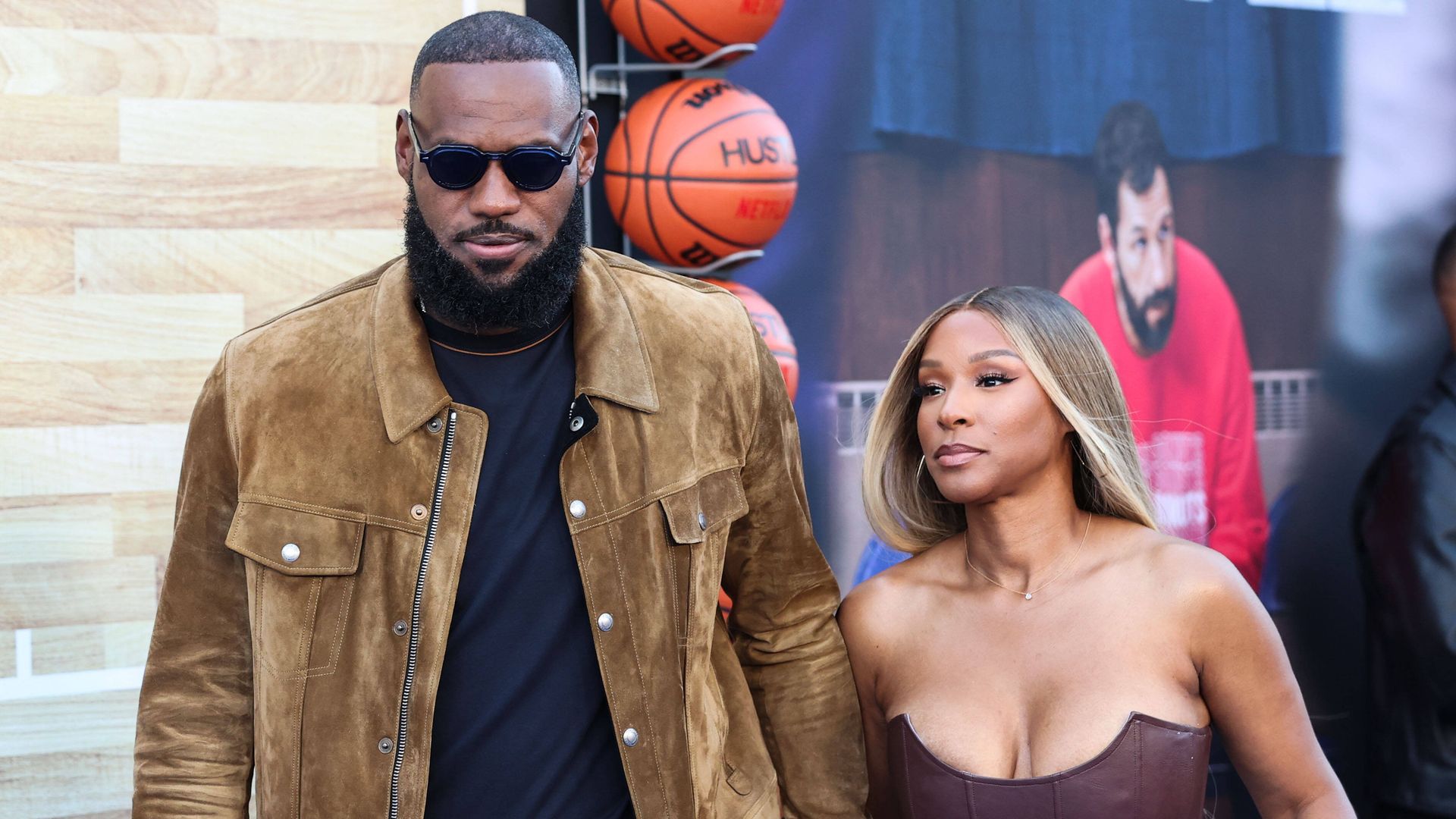 Basketball : LeBron feiert Hochzeitstag mit seiner frau