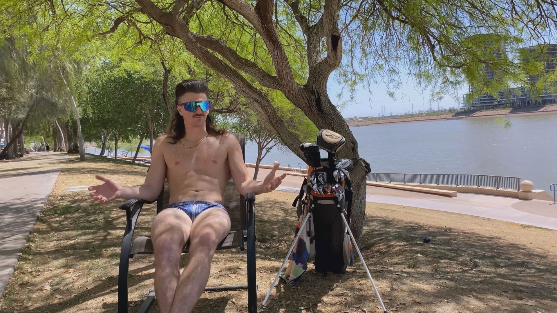 Golf Streaker