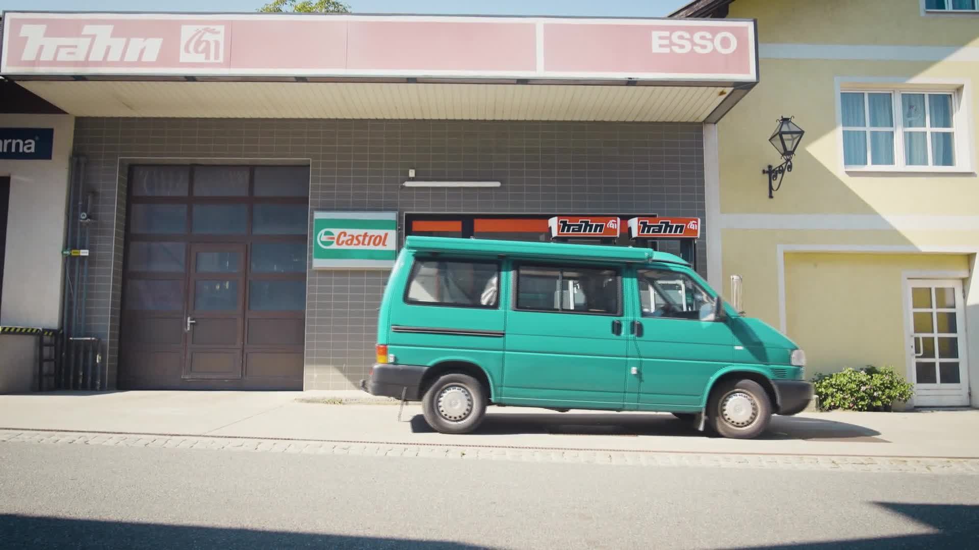 PULS 4 Doku: Hilfe, unser Dorf stirbt!
