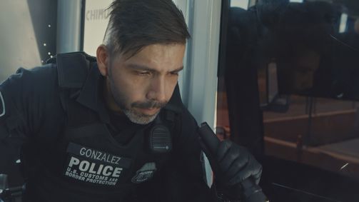 Border Patrol USA - Einsatz an Mexikos Grenze BORDER PATROL USA - EINSATZ AN MEXIKOS GRENZE - 05. STAFFEL Folge 2: Reisende im Hirschfell