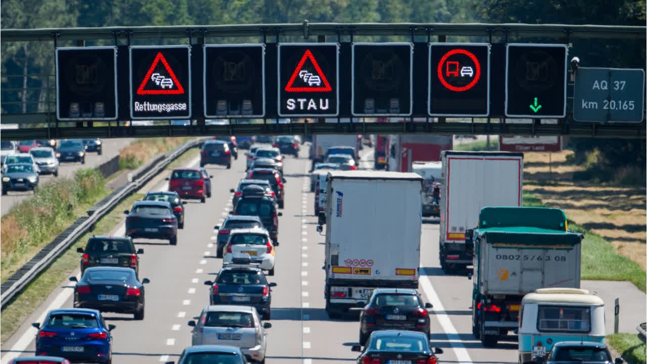 ADAC warnt vor Megastau am Wochenende