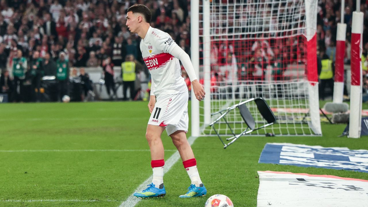 VfB vs. BVB - Klappstuhlwurf in Stuttgart: "Was für Versager"