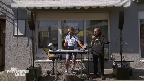 Mei potschertes Lebn Mei potschertes Lebn - Staffel 3 Folge 2: Stargast Harry rockt das Bock