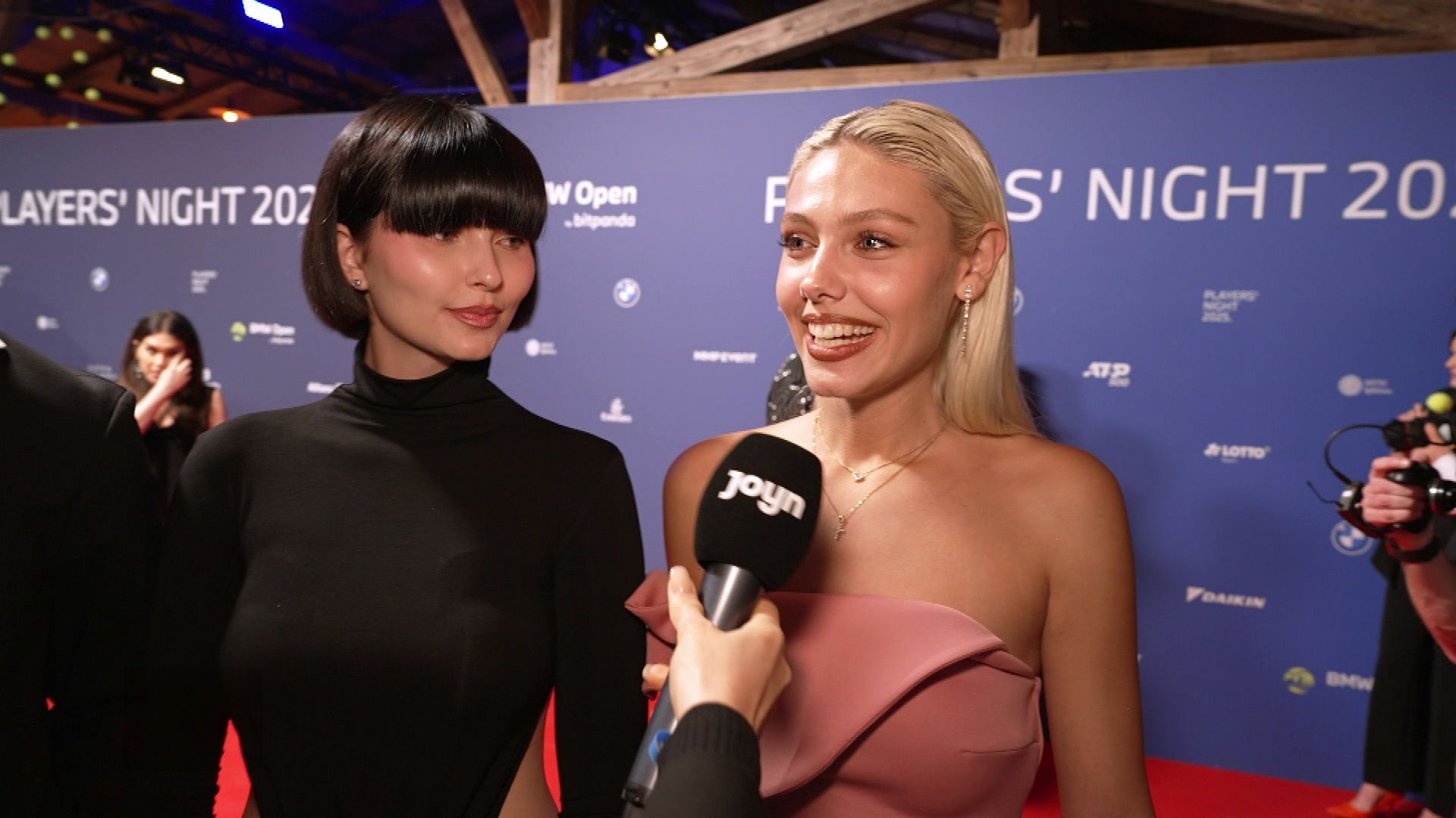 #GNTM-Finalist:innen erobern den Red Carpet!