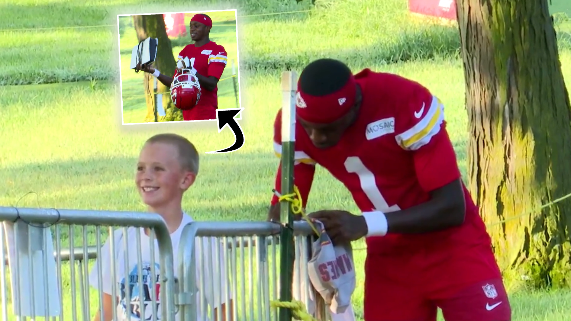 NFL: Chiefs-Star überrascht jungen Fan mit Spielkonsole