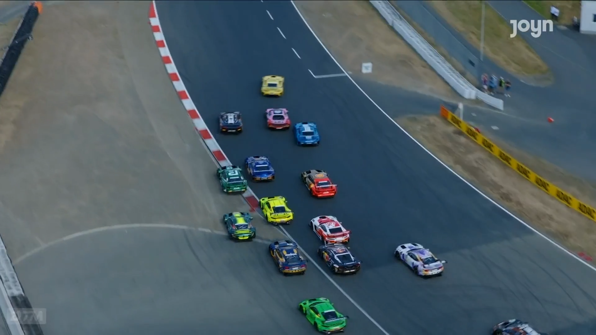 DTM-HIGHLIGHTS: Teenager nicht zu bremsen – Mercedes-Katastrophe beim Start
