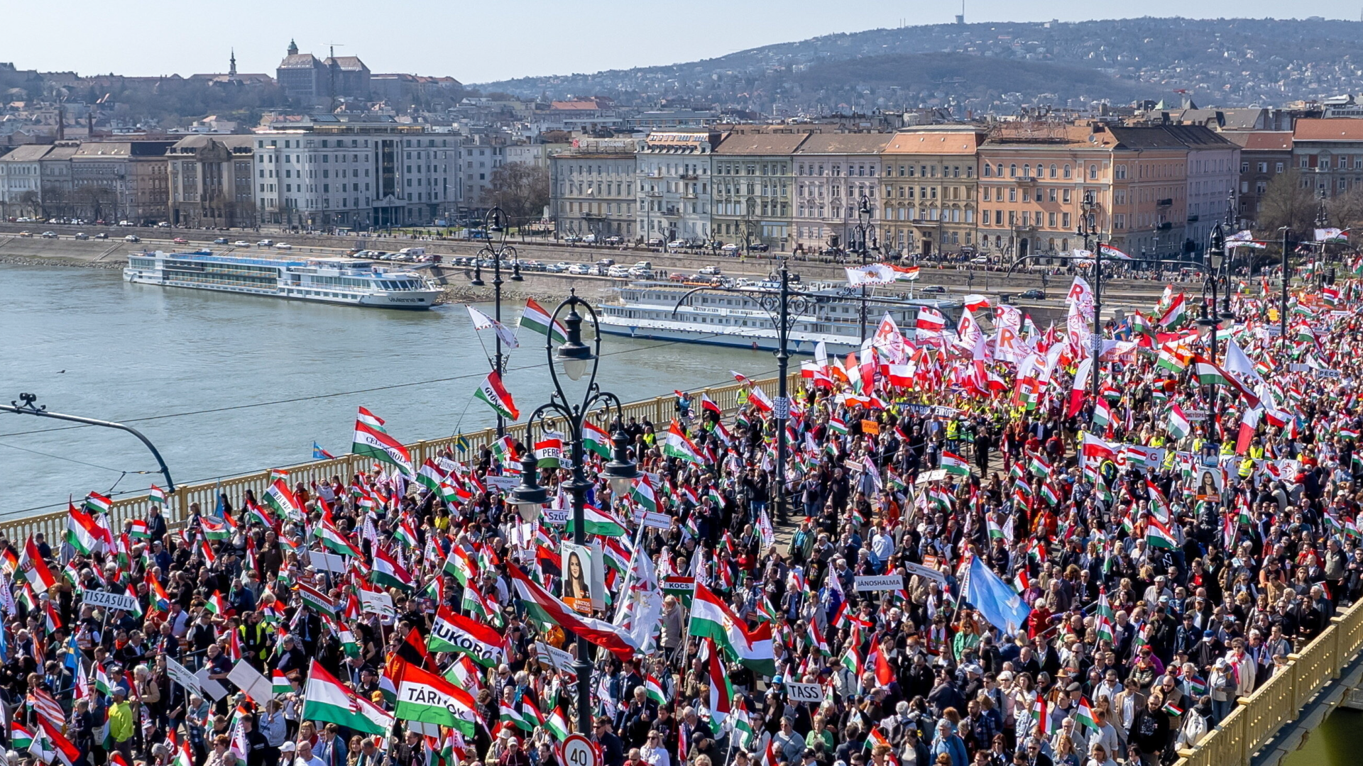 Orban vor Wahl unter Druck