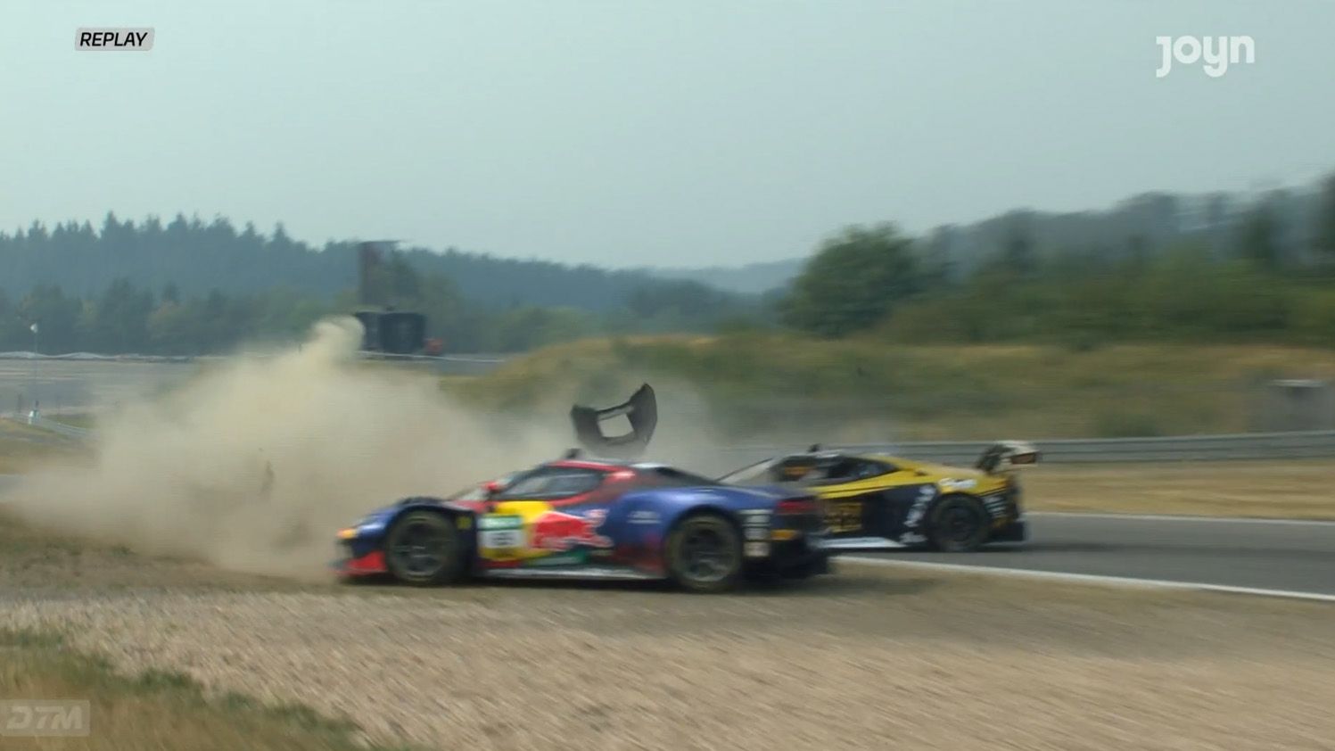 DTM: Heftiger Abflug! Unfassbarer Crash in der letzten Runde