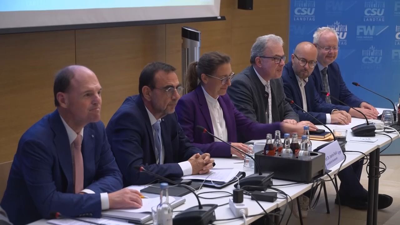 Koalition in Bayern und AfD-Verbot: Freie Wähler positionieren sich
