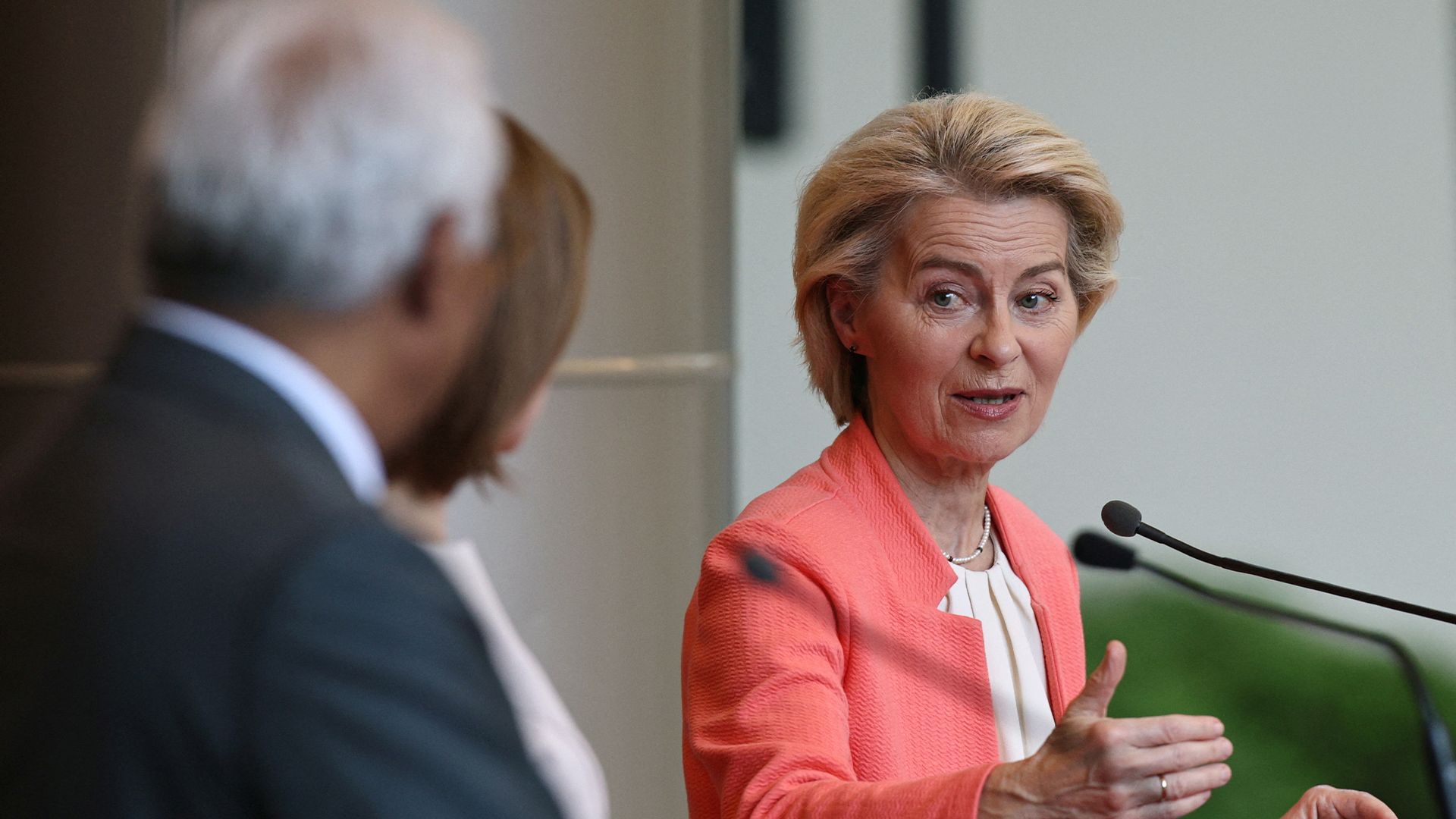 Misstrauensvotum: Wer sind ihre Feinde?